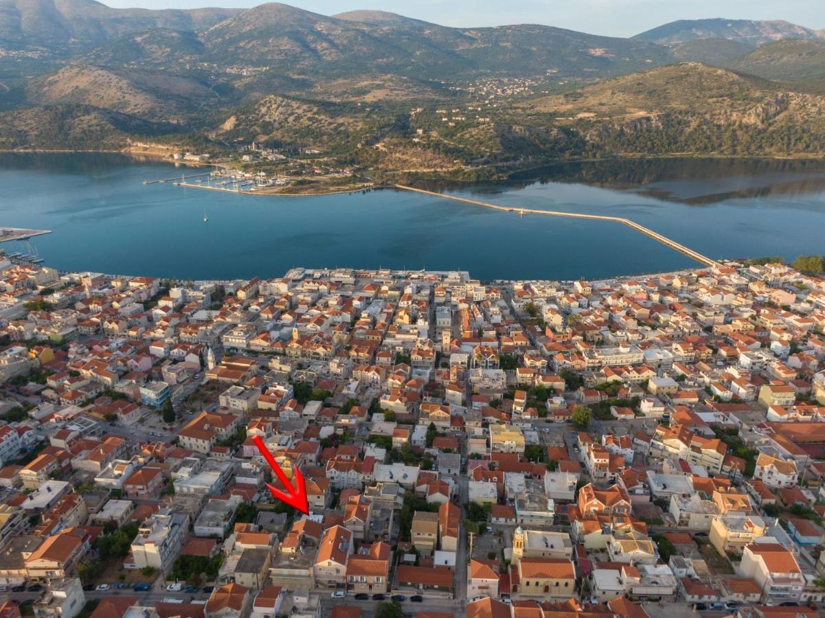 Flowers In The City - Elegant Home In Argostoli Экстерьер фото